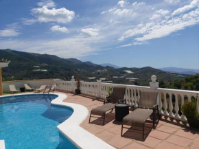 Villa Soraida, Ítrabo